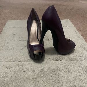 BCBG Purple pumps